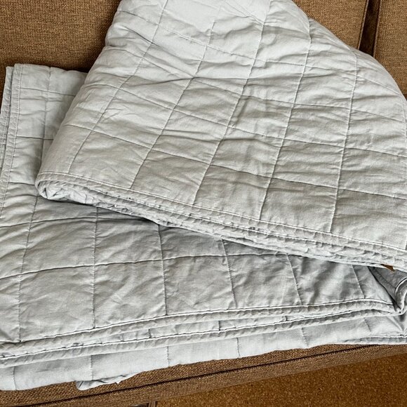 Quince European Linen Box Quilt - Mist - Picture 2 of 4